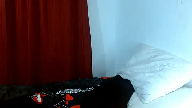 Snapshot of naihroby chatting on 11, 3, 2025 naihroby online show from 11, 3, 2025