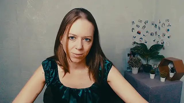 GloriaSi  online show from 14, 11, 2025