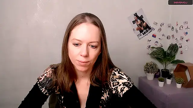 GloriaSi  online show from 5, 12, 2025