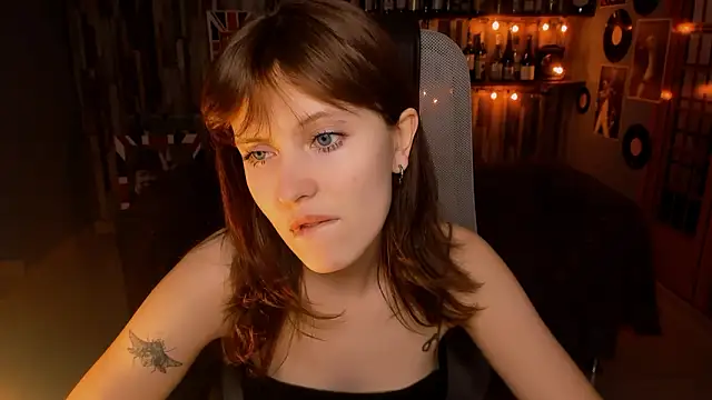 Snapshot of LolaAsmus chatting on 7, 2, 2026 LolaAsmus online show from 7, 2, 2026