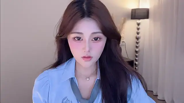 Strawberrybabyy1 online show from 15, 10, 2025