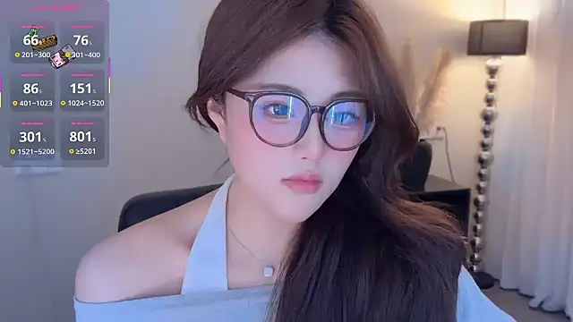 Strawberrybabyy1 online show from 27, 10, 2025