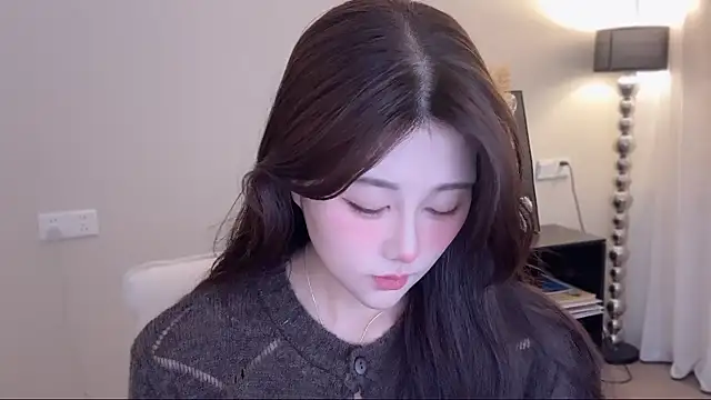 Strawberrybabyy1 online show from 2, 11, 2025