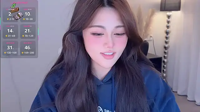 Strawberrybabyy1 online show from 24, 10, 2025