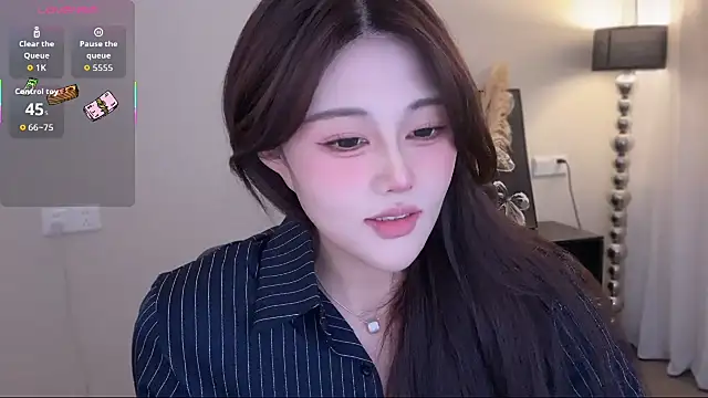 Strawberrybabyy1 online show from 6, 11, 2025