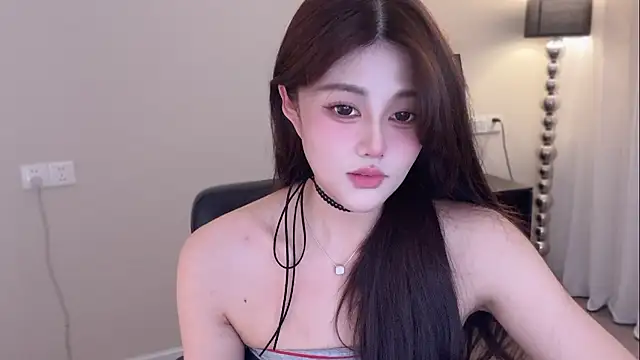 Strawberrybabyy1 online show from 8, 11, 2025