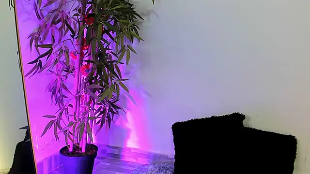 MilaHal  online show from 15, 1, 2026