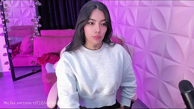 NattGomez online show from 11, 11, 2025