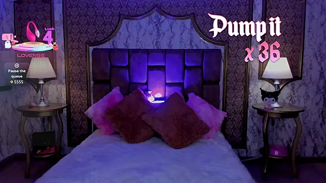 Snapshot of SoffiQueen chatting on 18, 9, 2025 SoffiQueen online show from 18, 9, 2025