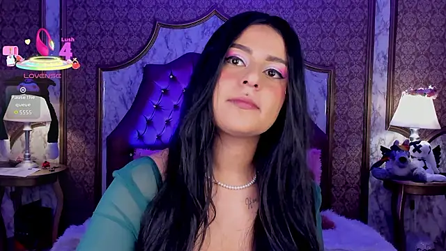 SoffiQueen online show from 14, 3, 2026