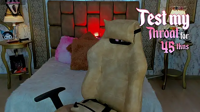 Snapshot of SoffiQueen chatting on 18, 10, 2025 SoffiQueen online show from 18, 10, 2025