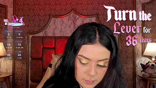 SoffiQueen online show from 9, 1, 2026