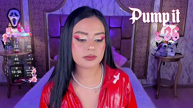 Snapshot of SoffiQueen chatting on 6, 11, 2025 SoffiQueen online show from 6, 11, 2025