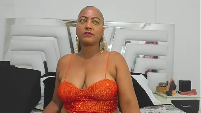 Snapshot of SaraaJhons chatting on 29, 11, 2025 SaraaJhons online show from 29, 11, 2025