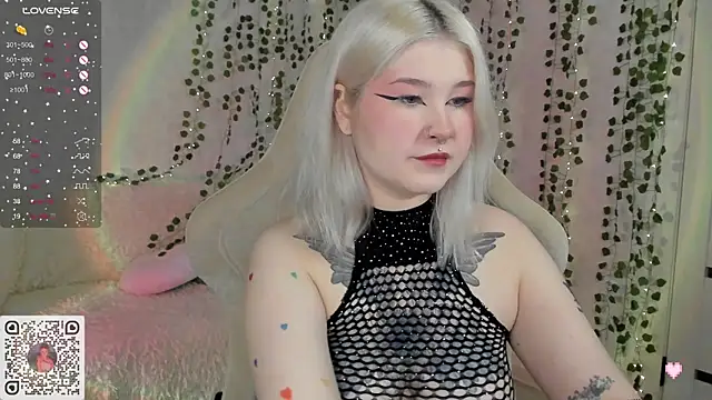 chillycharm online show from 15, 1, 2025