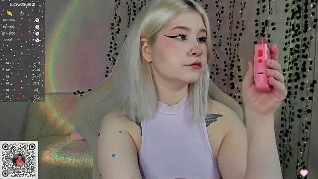 chillycharm online show from 20, 1, 2025