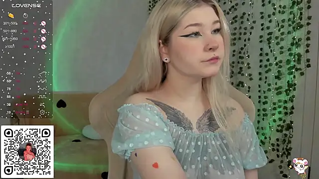 chillycharm online show from 7, 12, 2024