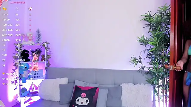 natty romanof 18 online show from 14, 3, 2025