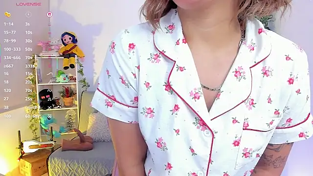 Snapshot of natty_romanof_18 chatting on 2, 3, 2026 natty romanof 18 online show from 2, 3, 2026