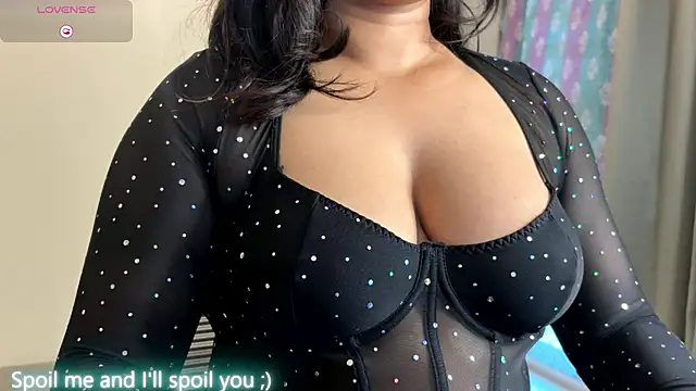 Snapshot of ohh_mona chatting on 9, 7, 2026 ohh mona online show from 9, 7, 2026