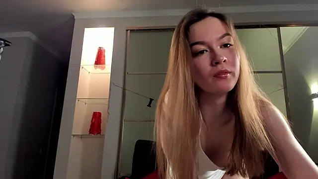 Emma Flin online show from 19, 3, 2026