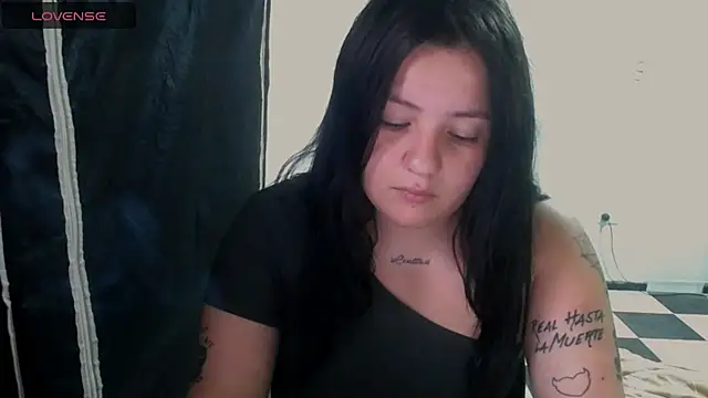 Snapshot of shopyymessyy chatting on 18, 3, 2025 shopyymessyy online show from 18, 3, 2025