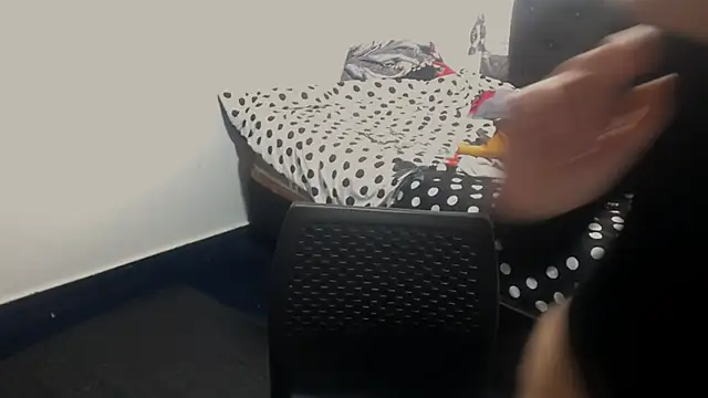 Snapshot of shopyymessyy chatting on 18, 2, 2025 shopyymessyy online show from 18, 2, 2025