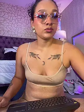 Snapshot of EMILYY_FOXY chatting on 15, 6, 2026 EMILYY FOXY online show from 15, 6, 2026