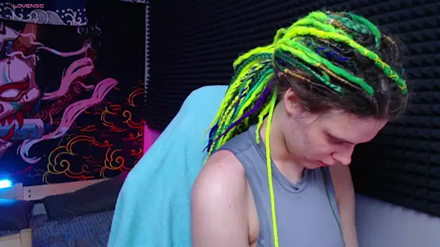 KIKI Krash online show from 4, 11, 2025