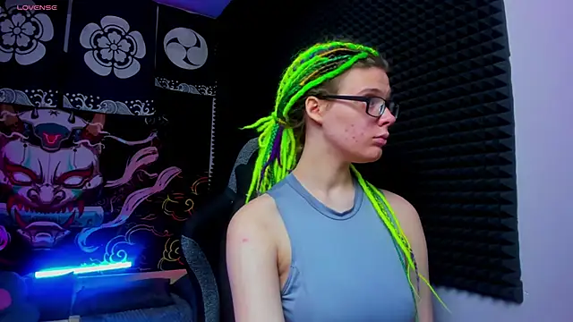 KIKI Krash online show from 26, 9, 2025