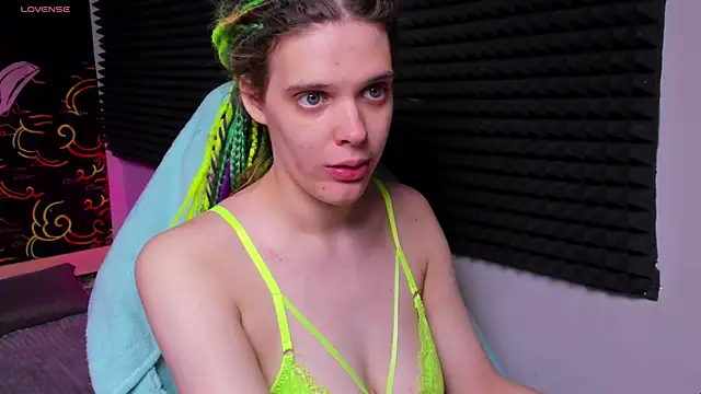 KIKI Krash online show from 18, 11, 2025