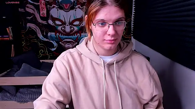 KIKI Krash online show from 21, 2, 2025