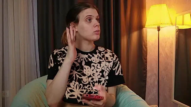 Snapshot of KIKI_Krash chatting on 3, 3, 2026 KIKI Krash online show from 3, 3, 2026