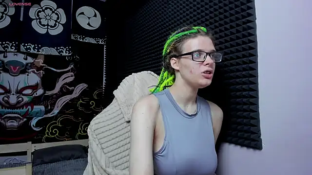 KIKI Krash online show from 16, 9, 2025