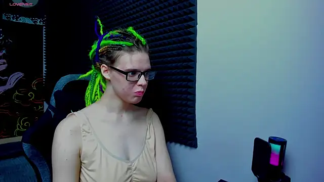 KIKI Krash online show from 13, 9, 2025