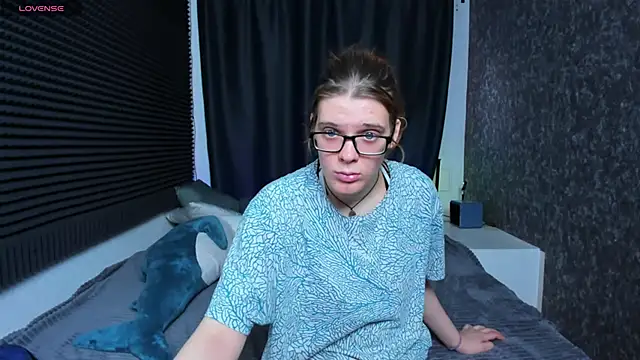 KIKI Krash online show from 18, 3, 2025