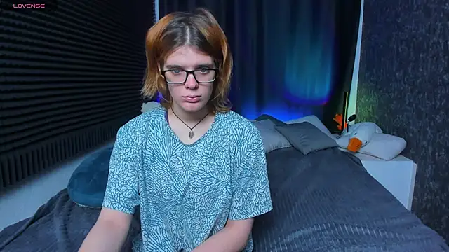 KIKI Krash online show from 1, 3, 2025