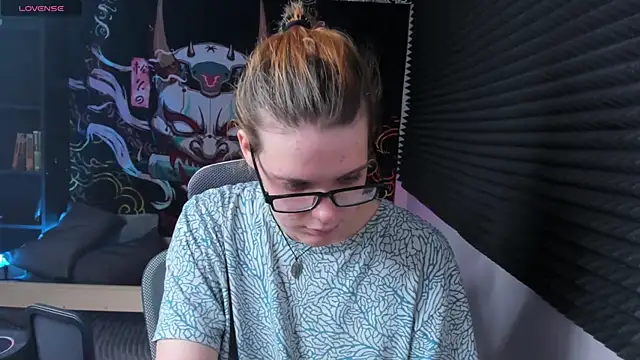 KIKI Krash online show from 7, 3, 2025