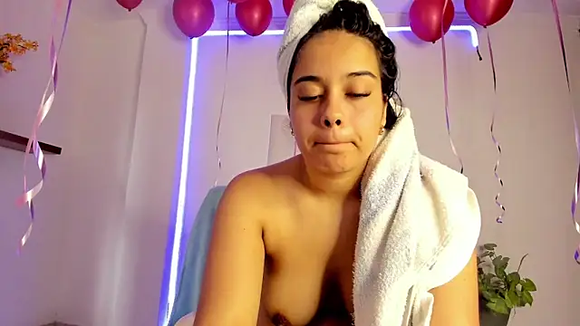 anniesweet- online show from 4, 11, 2025