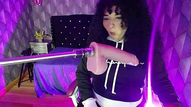 Sofiacowperx online show from 3, 3, 2025