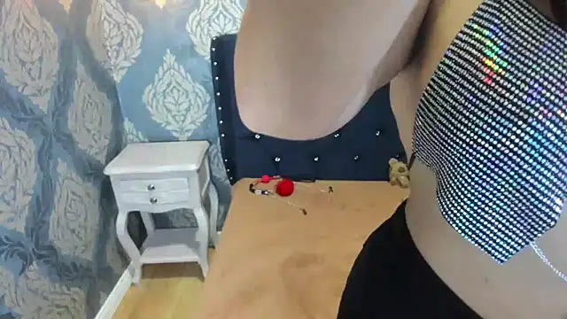 Sofiacowperx online show from 17, 9, 2025