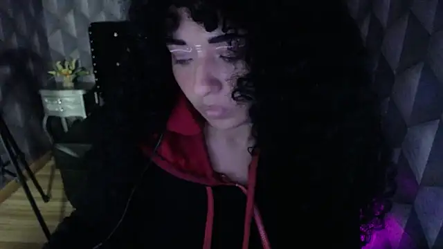 Sofiacowperx online show from 25, 2, 2025