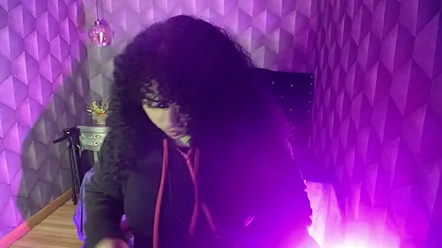 Sofiacowperx online show from 27, 2, 2025