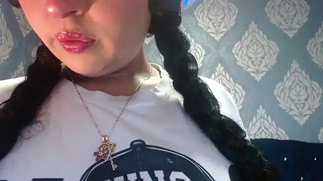 Snapshot of Sofiacowperx chatting on 4, 6, 2026 Sofiacowperx online show from 4, 6, 2026