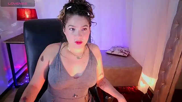 Snapshot of Jsneiidy_ATH chatting on 10, 9, 2025 Jsneiidy ATH online show from 10, 9, 2025