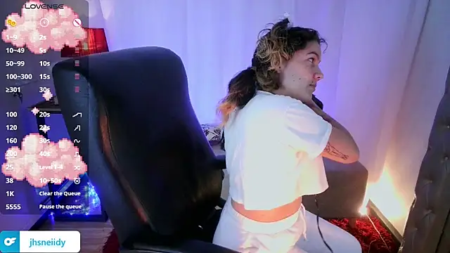 Snapshot of Jsneiidy_ATH chatting on 12, 9, 2025 Jsneiidy ATH online show from 12, 9, 2025