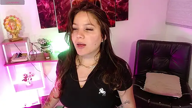 Snapshot of Jsneiidy_ATH chatting on 28, 11, 2025 Jsneiidy ATH online show from 28, 11, 2025