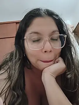 Snapshot of Carliina_Soussa chatting on 4, 7, 2026 Carliina Soussa online show from 4, 7, 2026