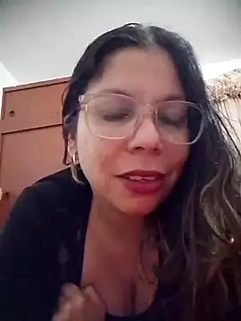 Snapshot of Carliina_Soussa chatting on 7, 6, 2026 Carliina Soussa online show from 7, 6, 2026