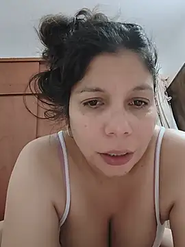Snapshot of Carliina_Soussa chatting on 16, 7, 2026 Carliina Soussa online show from 16, 7, 2026